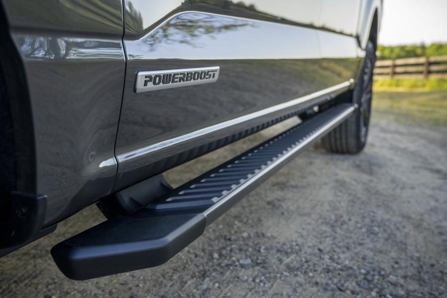 Детали экстерьера Ford F-150 Limited SuperCrew 2020 года  (фото 16 из 20)